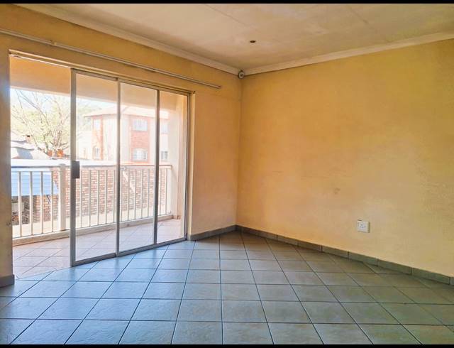 2 BEDROOM FLAT SOLD IN RENSBURG